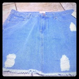 GB size 11 distressed jean mini skirt nwt